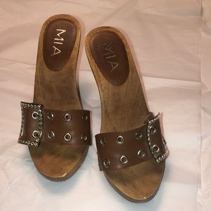 MIA Shoes